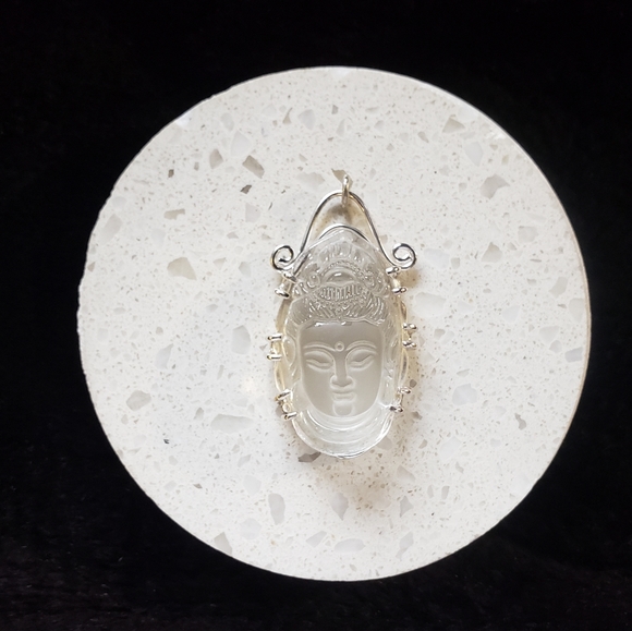 Crystal Quartz Buddha pendant - Picture 6 of 8